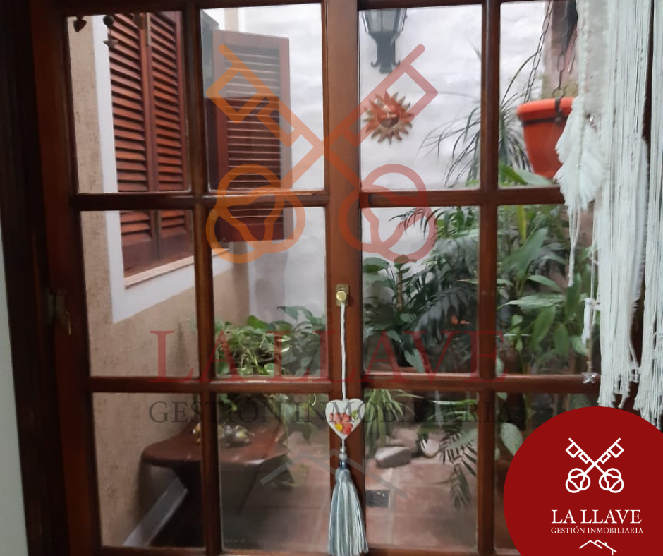 CASA A LA VENTA RÍO TERCERO, BARRIO BELGRANO