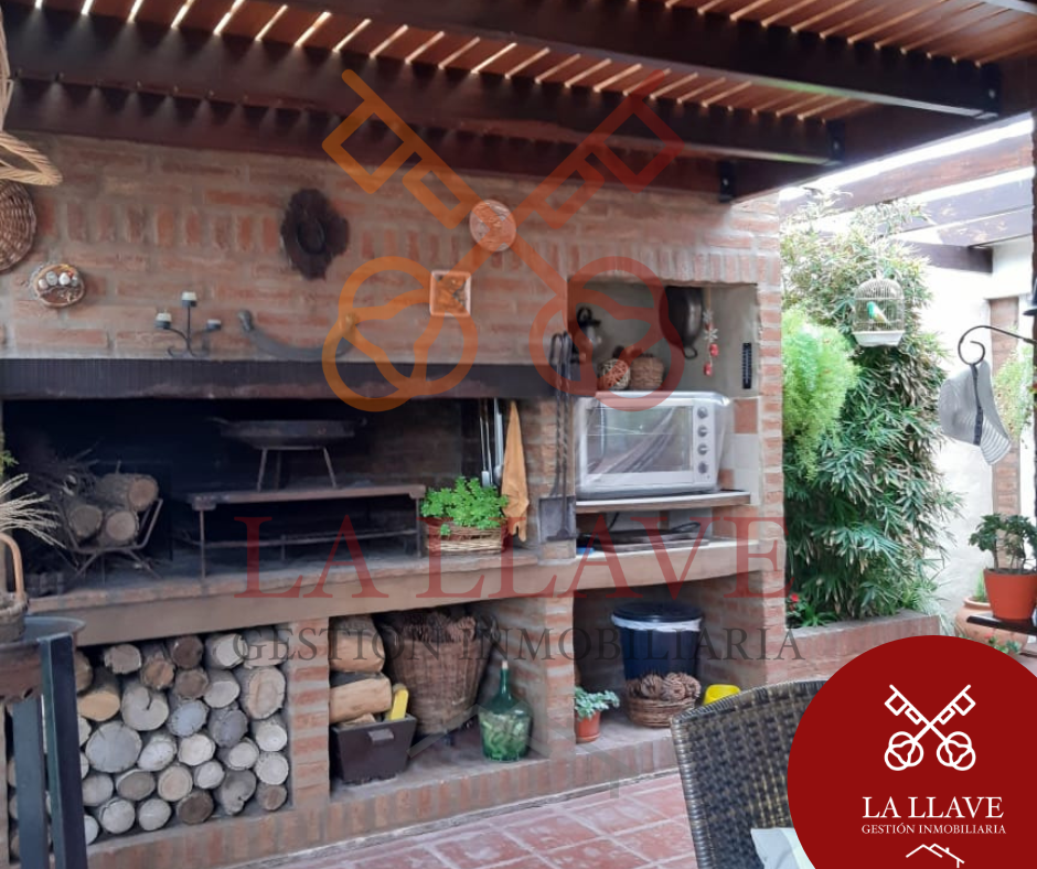 CASA A LA VENTA RÍO TERCERO, BARRIO BELGRANO