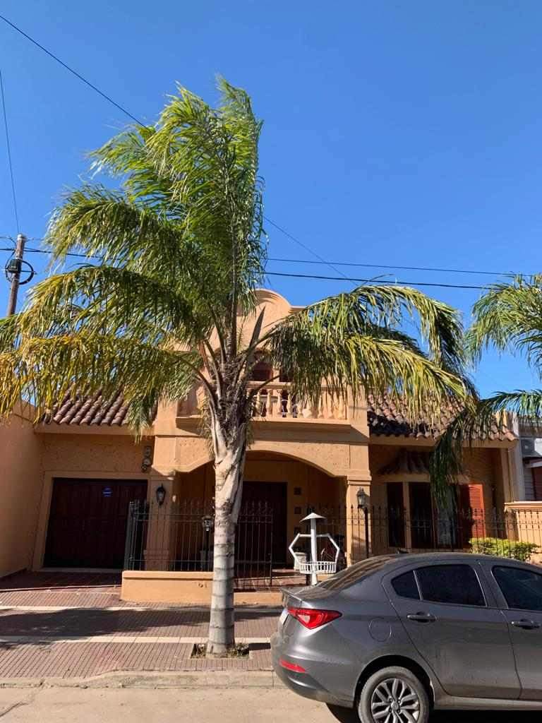 EN VENTA CASA DE CATEGORIA 3 DORMITORIOS VILLA MARIA