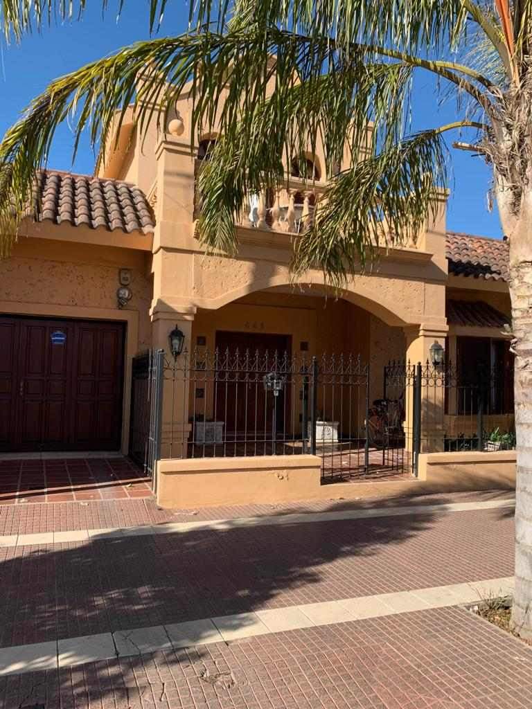 EN VENTA CASA DE CATEGORIA 3 DORMITORIOS VILLA MARIA