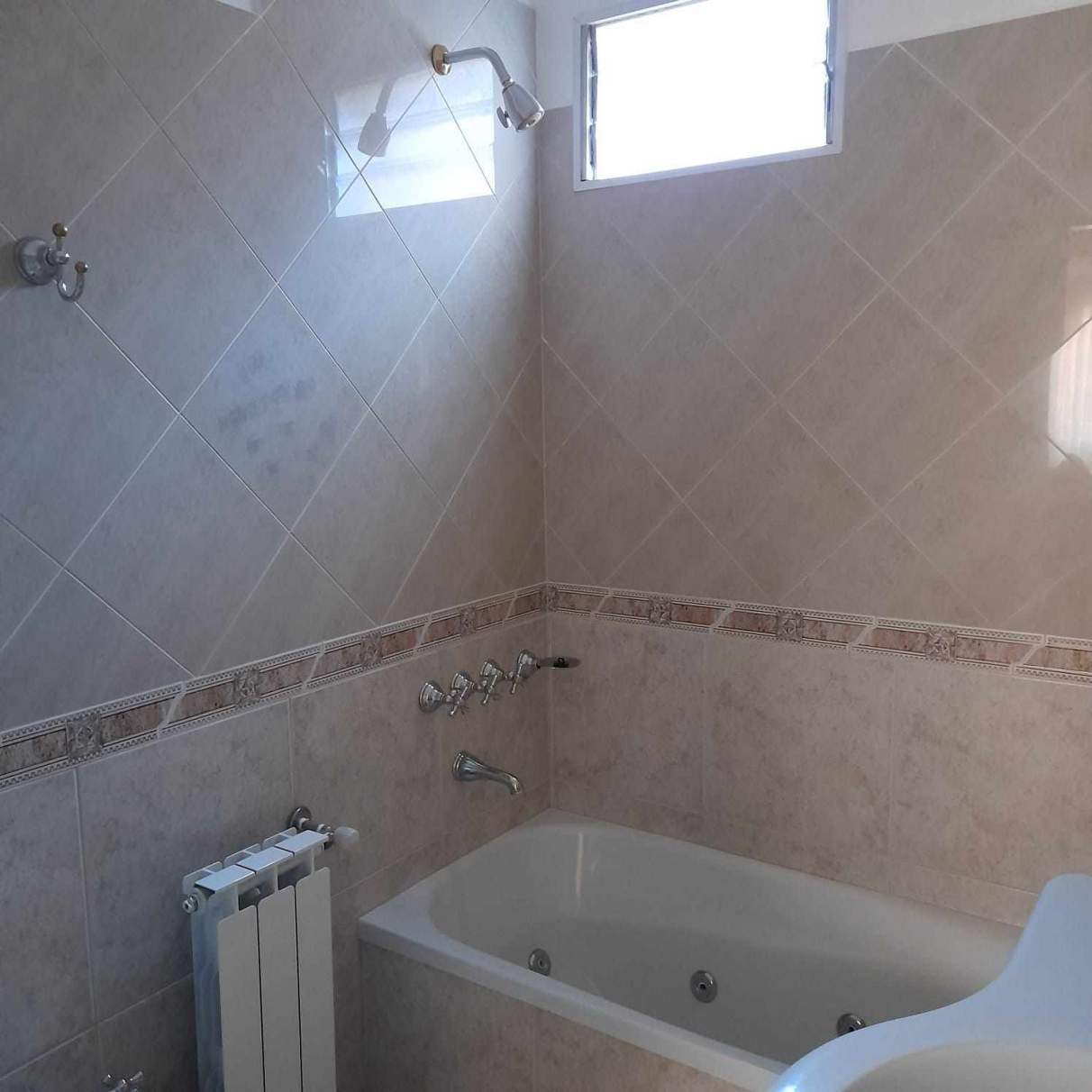 EN VENTA CASA DE CATEGORIA 3 DORMITORIOS VILLA MARIA