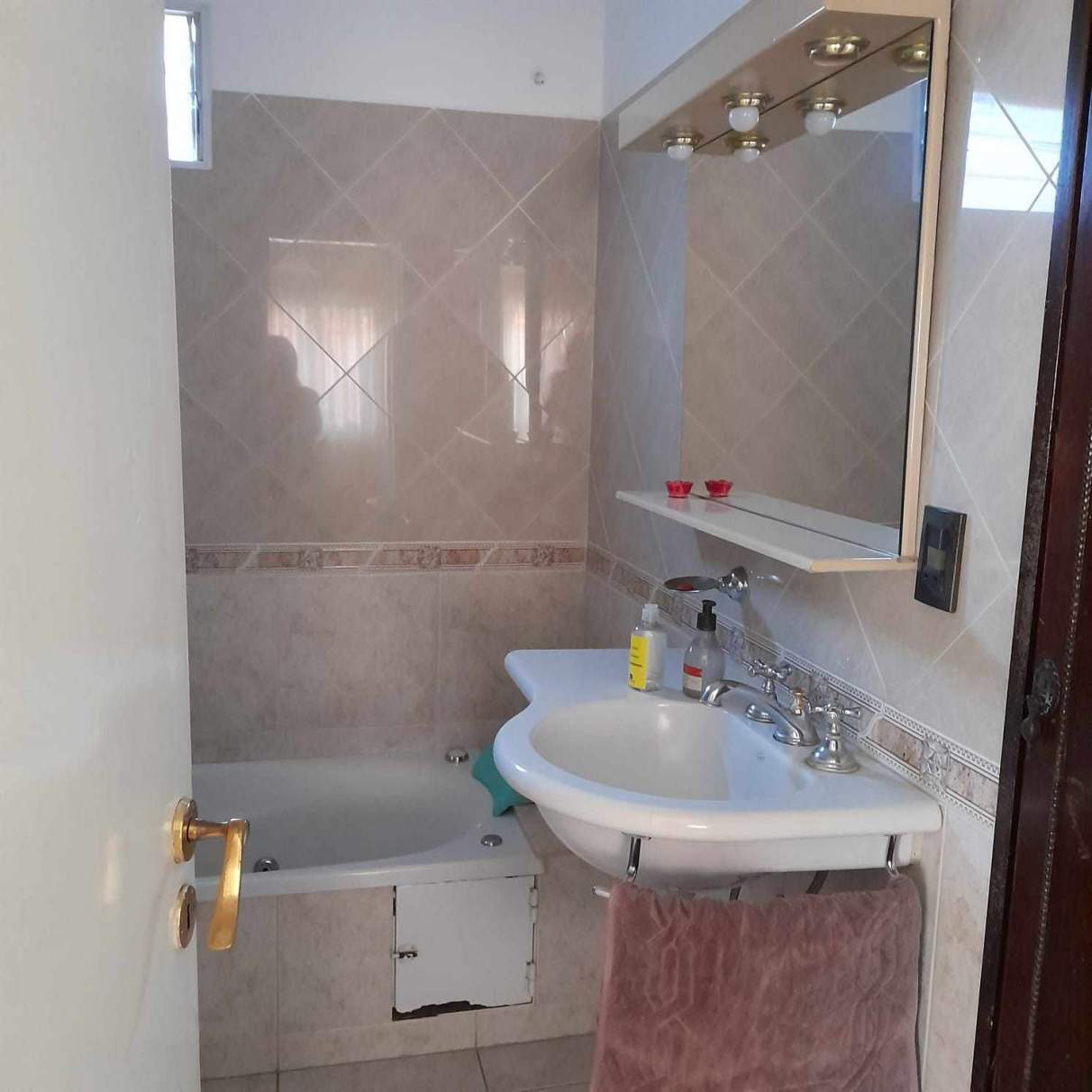 EN VENTA CASA DE CATEGORIA 3 DORMITORIOS VILLA MARIA