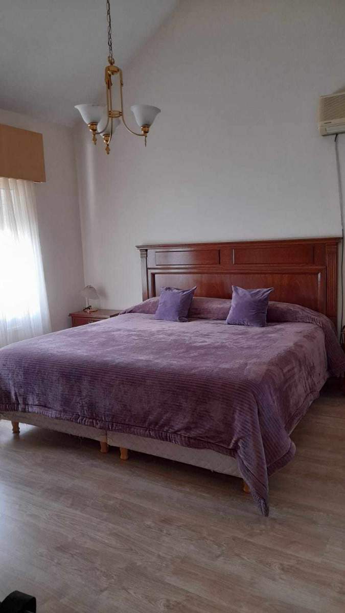 EN VENTA CASA DE CATEGORIA 3 DORMITORIOS VILLA MARIA