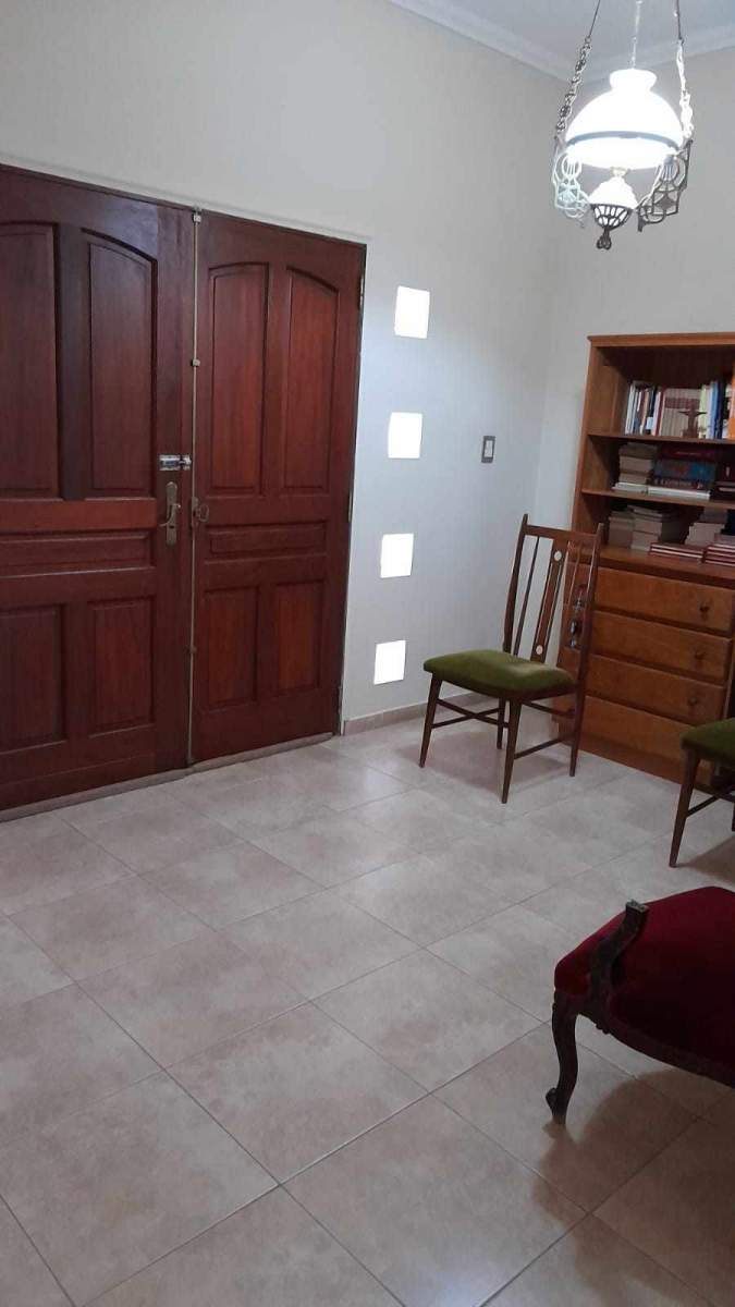 EN VENTA CASA DE CATEGORIA 3 DORMITORIOS VILLA MARIA