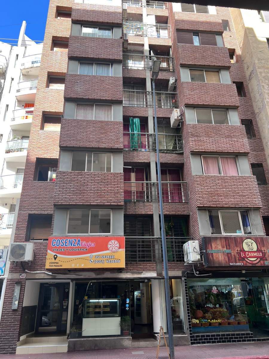 DEPARTAMENTO  DOS DORMITORIOS EN VENTA  BARRIO CENTRO A METROS PATIO OLMOS