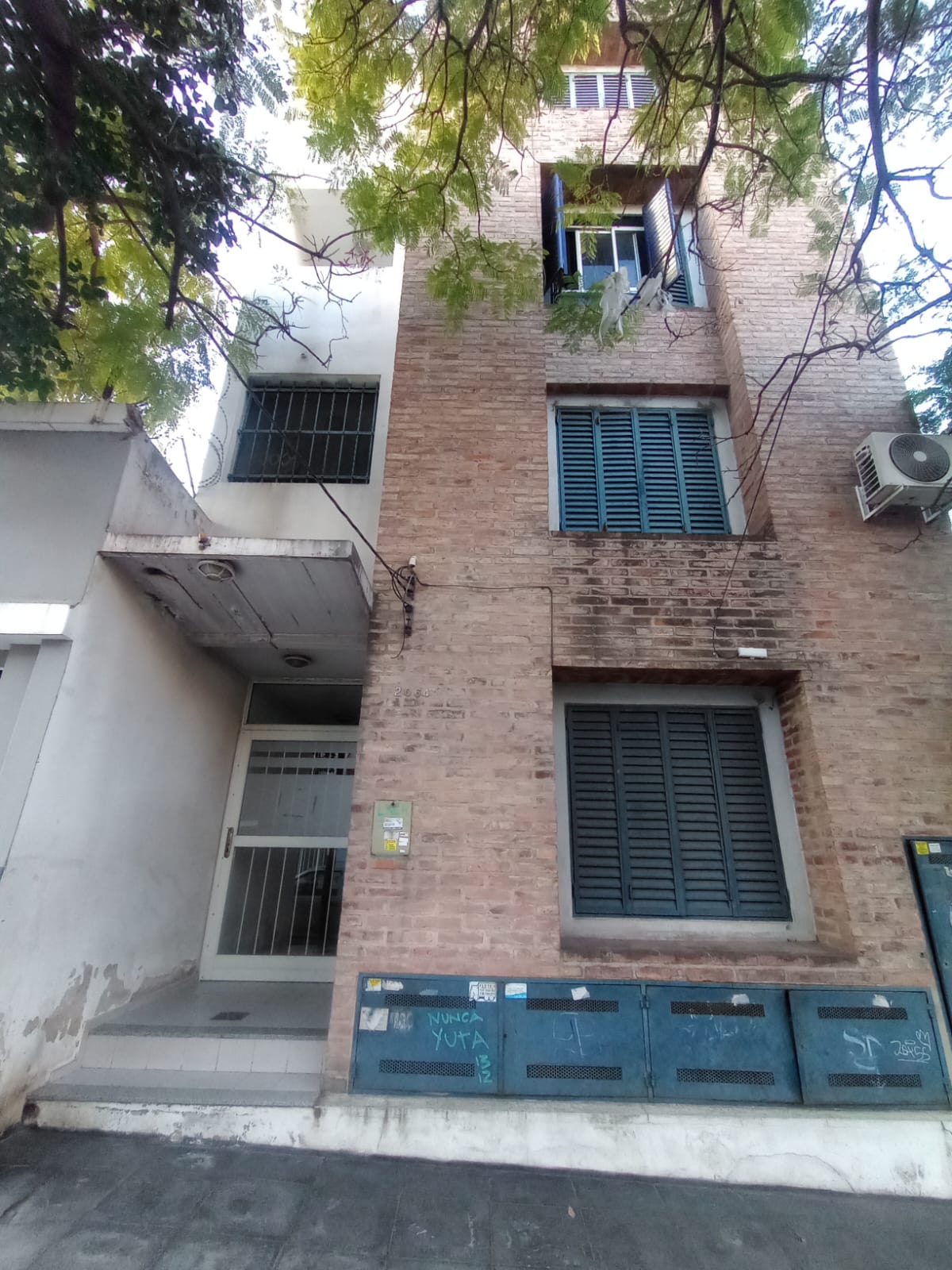 APTO CREDITO - DEPARTAMENTO EN VENTA 9 DE JULIO AL 2000  A METROS DE AVENIDA COLON