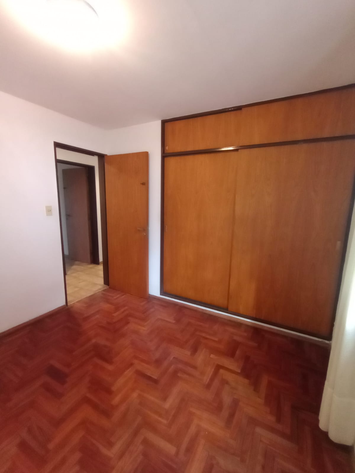 CASA MUY AMPLIA DE 4 DORM. EN VENTA B ALTOS DE VILLA CABRERA