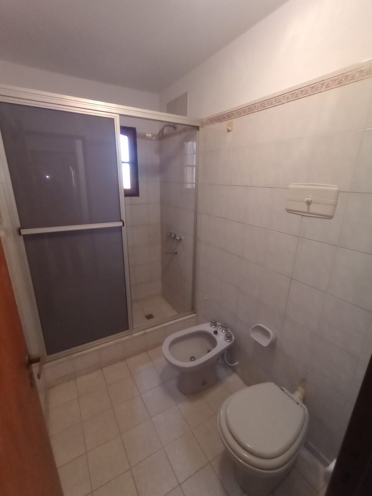 CASA MUY AMPLIA DE 4 DORM. EN VENTA B ALTOS DE VILLA CABRERA