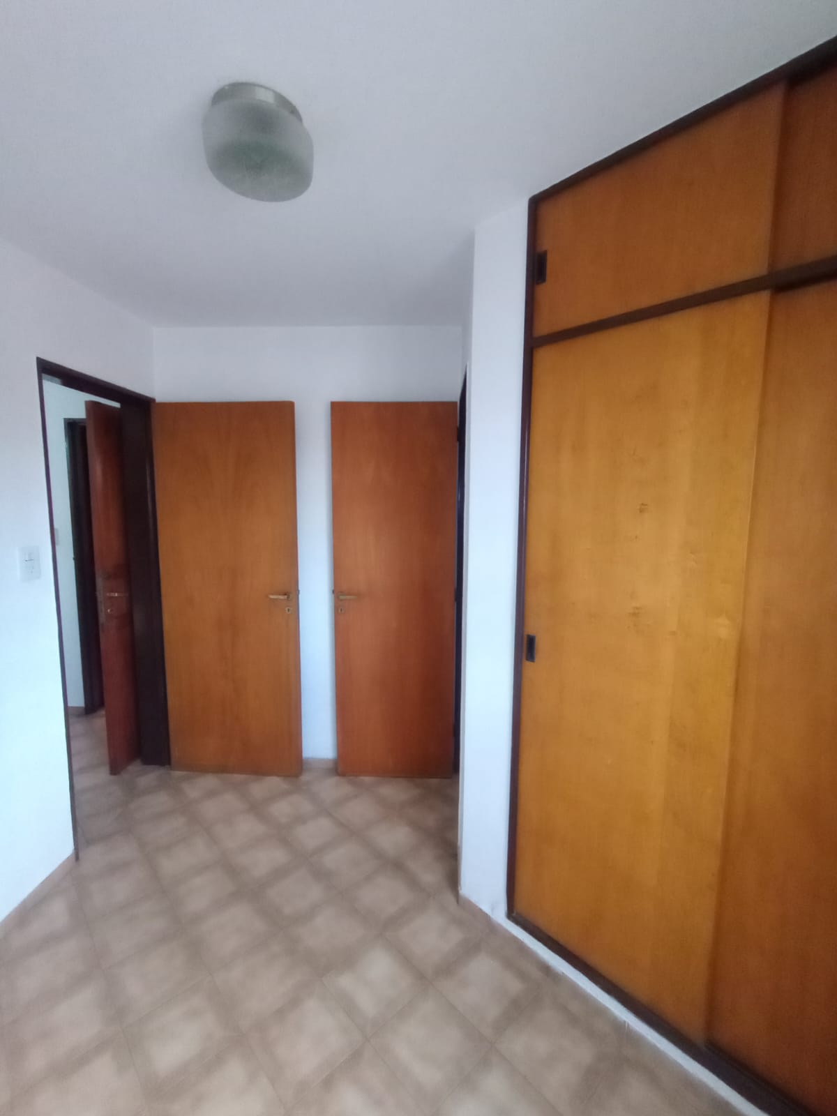 CASA MUY AMPLIA DE 4 DORM. EN VENTA B ALTOS DE VILLA CABRERA