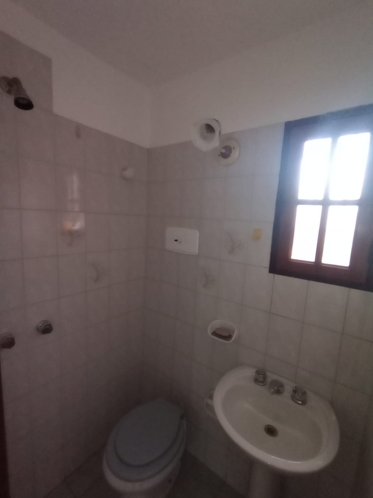 CASA MUY AMPLIA DE 4 DORM. EN VENTA B ALTOS DE VILLA CABRERA