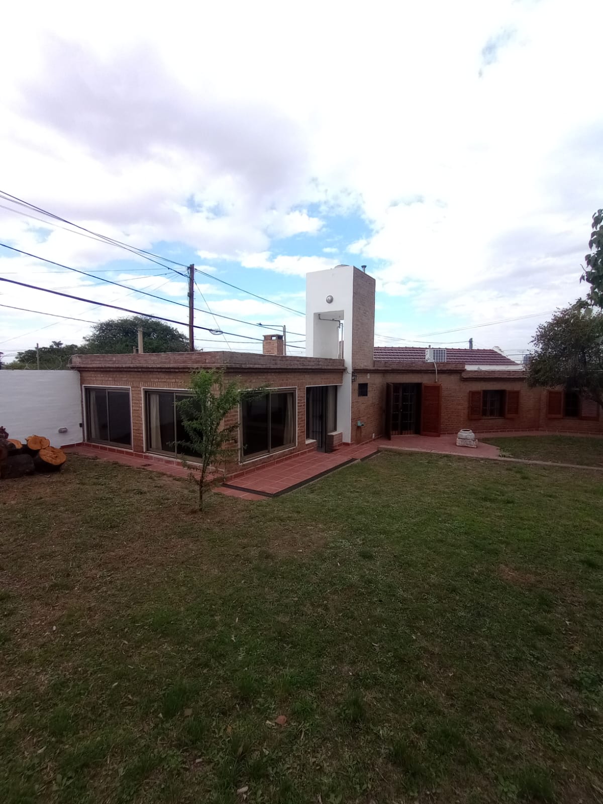 CASA MUY AMPLIA DE 4 DORM. EN VENTA B ALTOS DE VILLA CABRERA