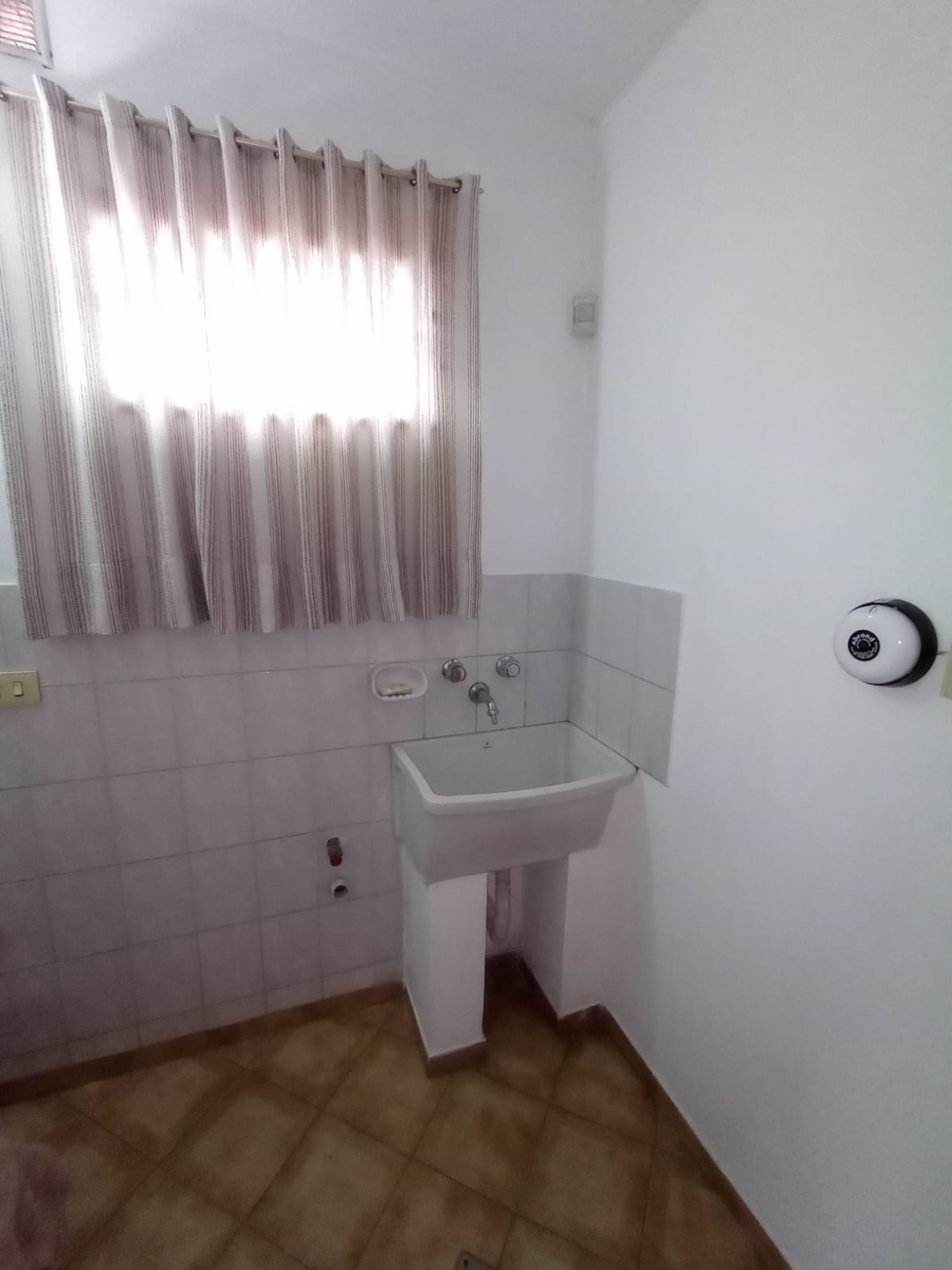 CASA MUY AMPLIA DE 4 DORM. EN VENTA B ALTOS DE VILLA CABRERA