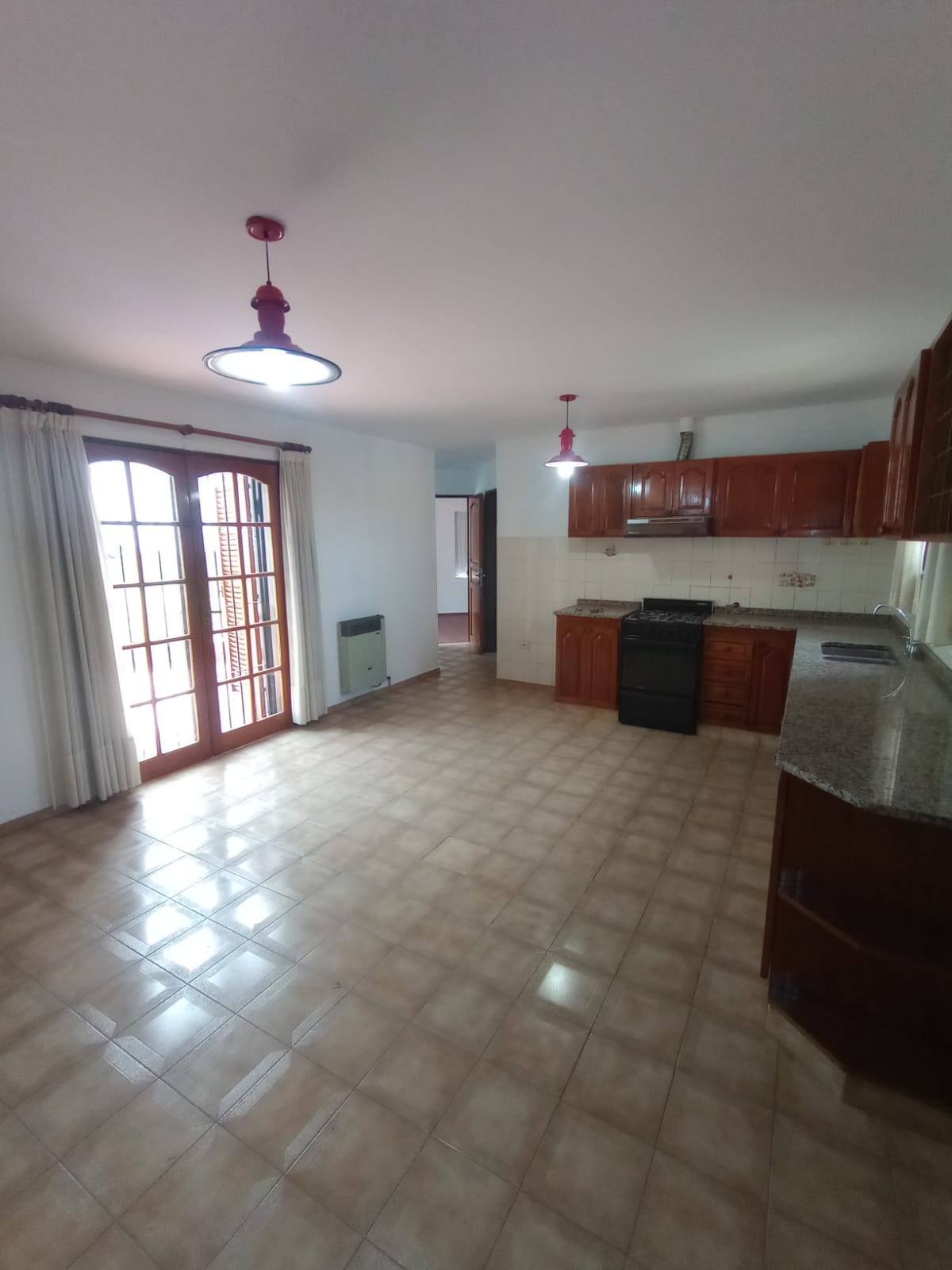 CASA MUY AMPLIA DE 4 DORM. EN VENTA B ALTOS DE VILLA CABRERA