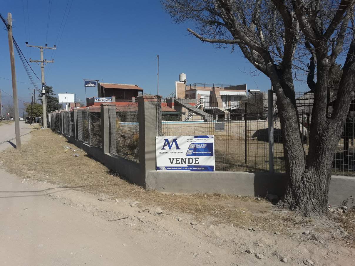 Parador comedor, con pileta, mas un departamento. Mina Clavero