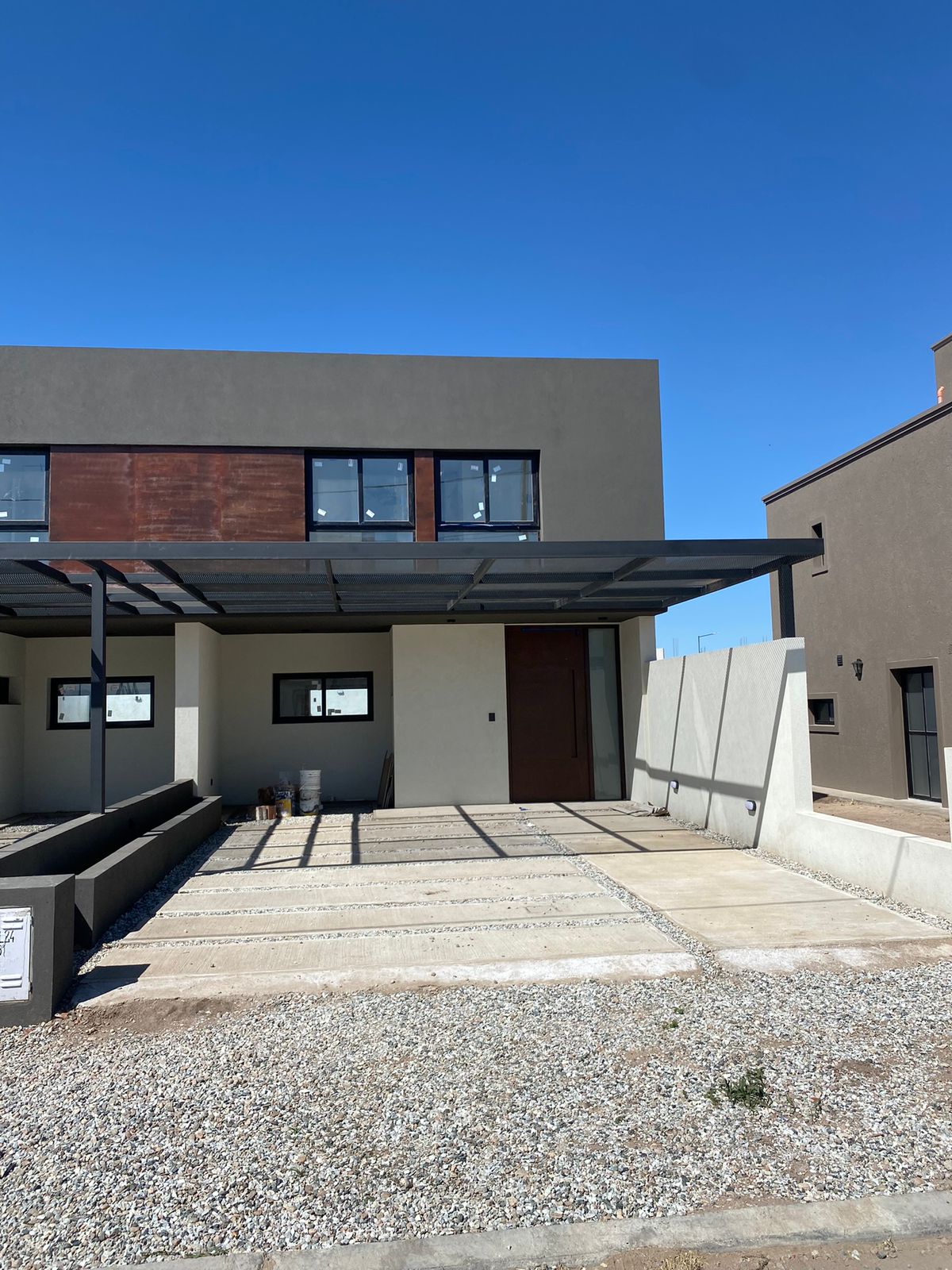 DUPLEX EN VENTA COLINAS DE MANANTIALES