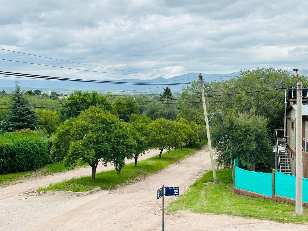 SE VENDE CASA A ESTRENAR EN SANTA CRUZ DEL LAGO