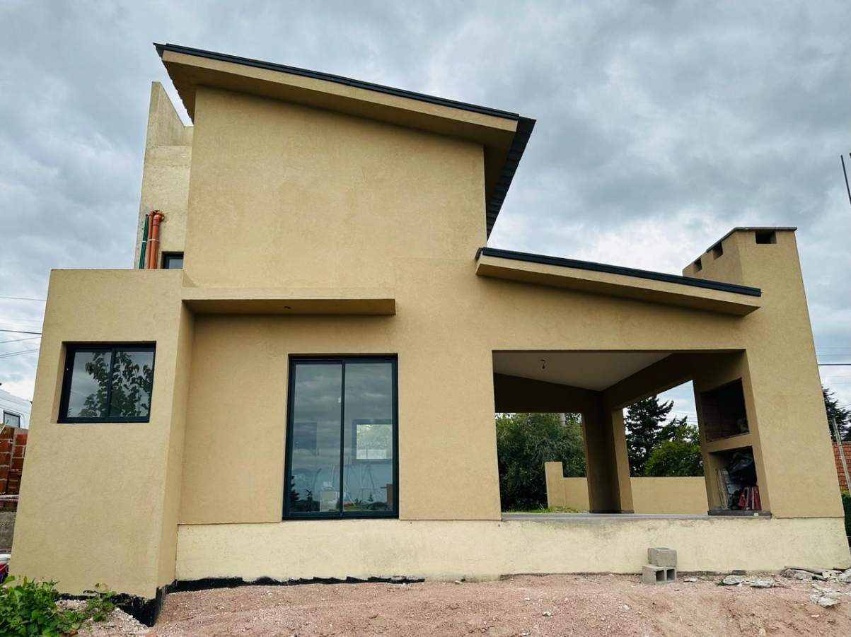 SE VENDE CASA A ESTRENAR EN SANTA CRUZ DEL LAGO