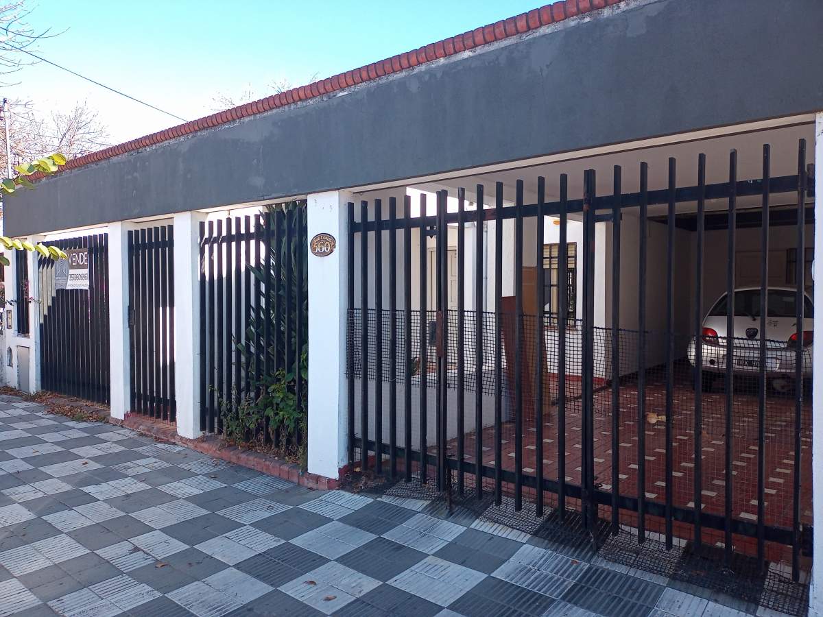 Vendo Casa en Barrio Alto Alberdi