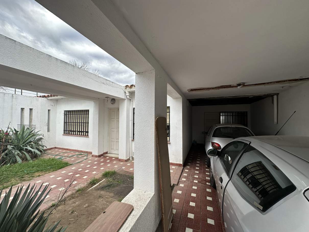 Vendo Casa en Barrio Alto Alberdi