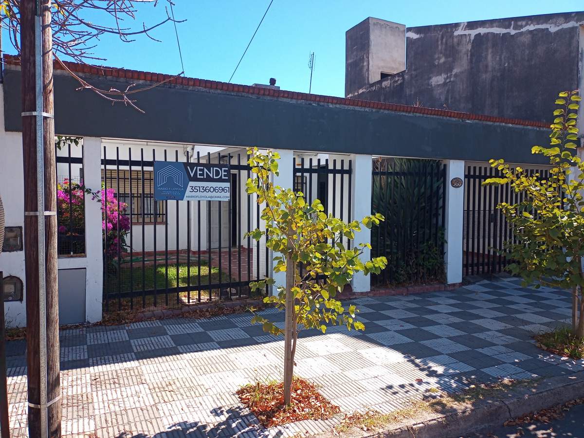 Vendo Casa en Barrio Alto Alberdi