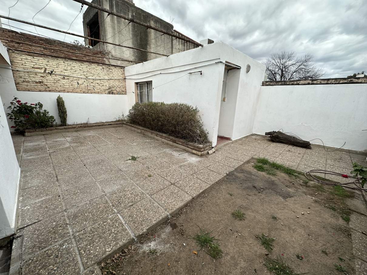 Vendo Casa en Barrio Alto Alberdi