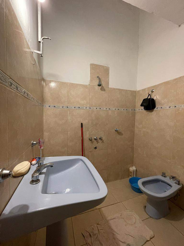 SR VENDE CASA EN BELLA  VISTA