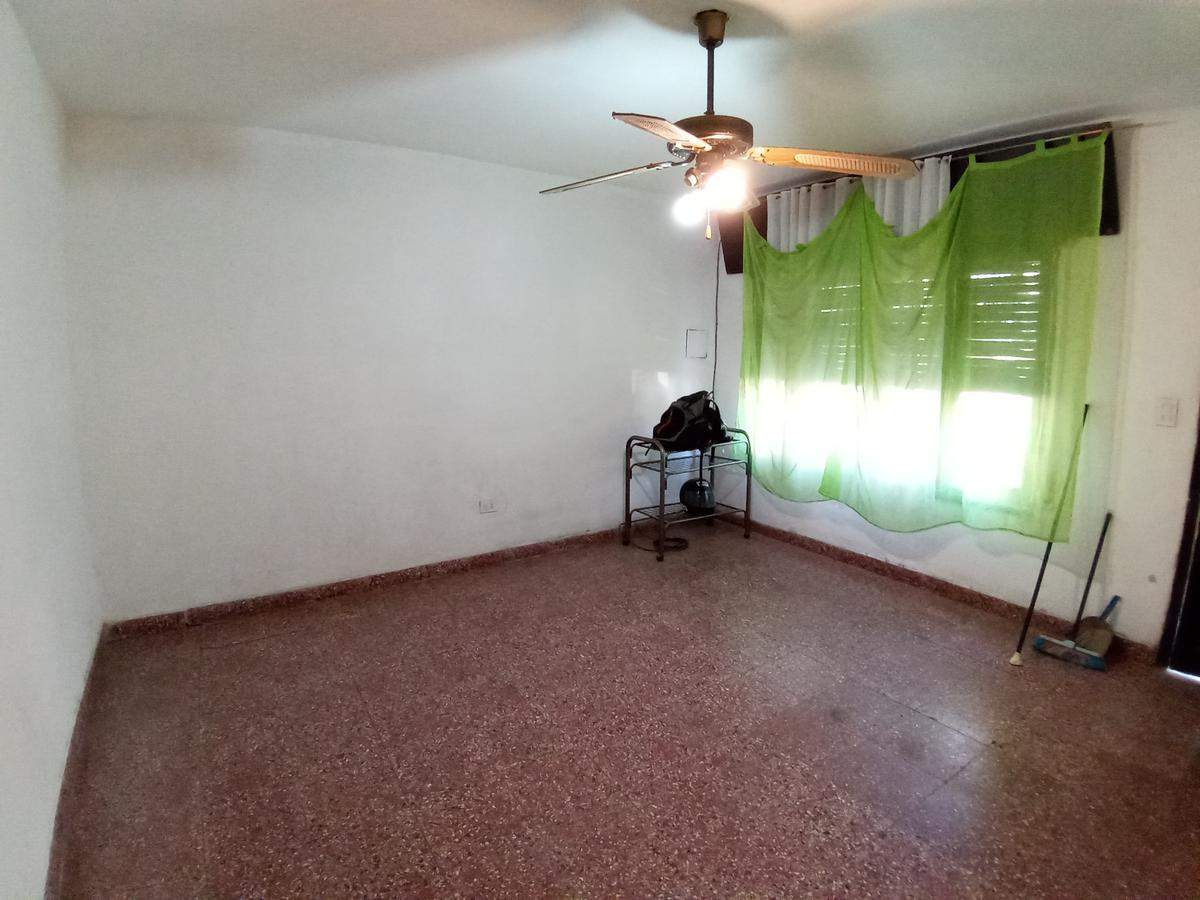SR VENDE CASA EN BELLA  VISTA