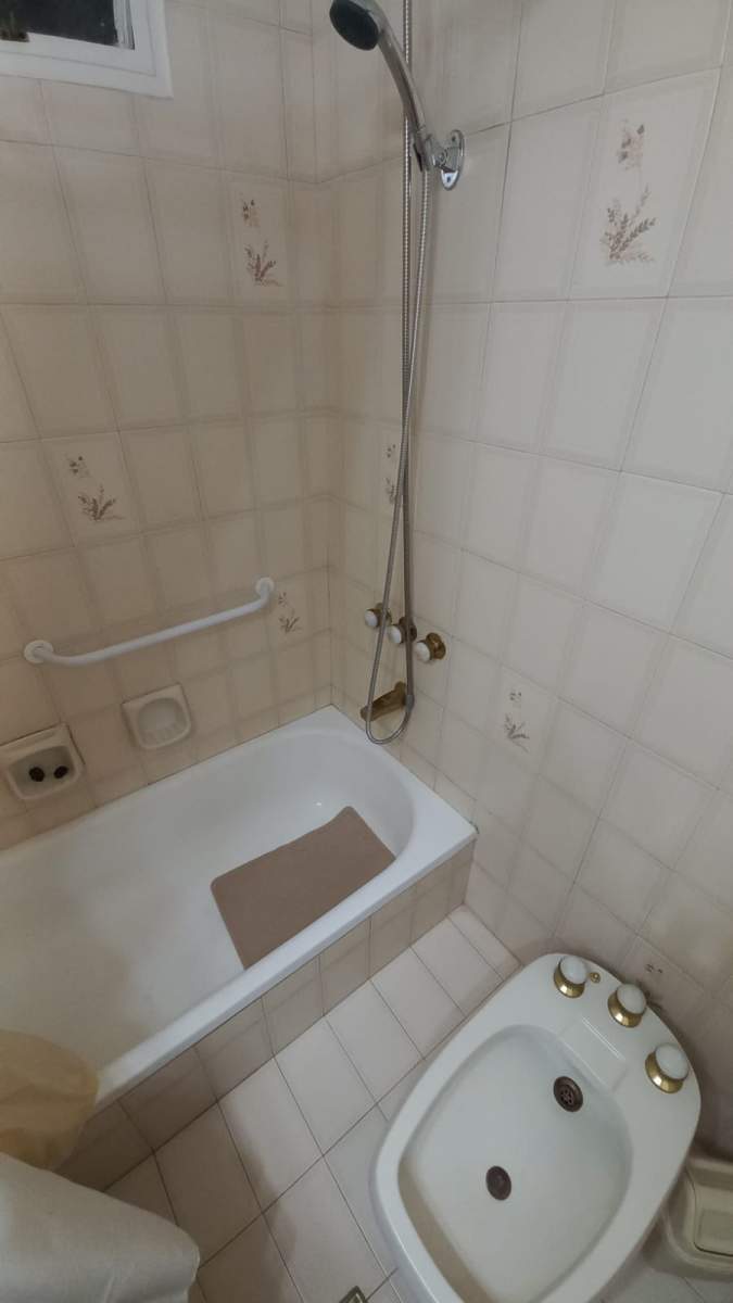 VENTA DEPARTAMENTO 2 DORMITORIOS MAS DEPENDENCIA CENTRO GALERIA AMES