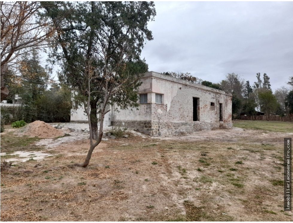 CASA PARA RECICLAR EN BARRIO SATYTA. ANISACATE.