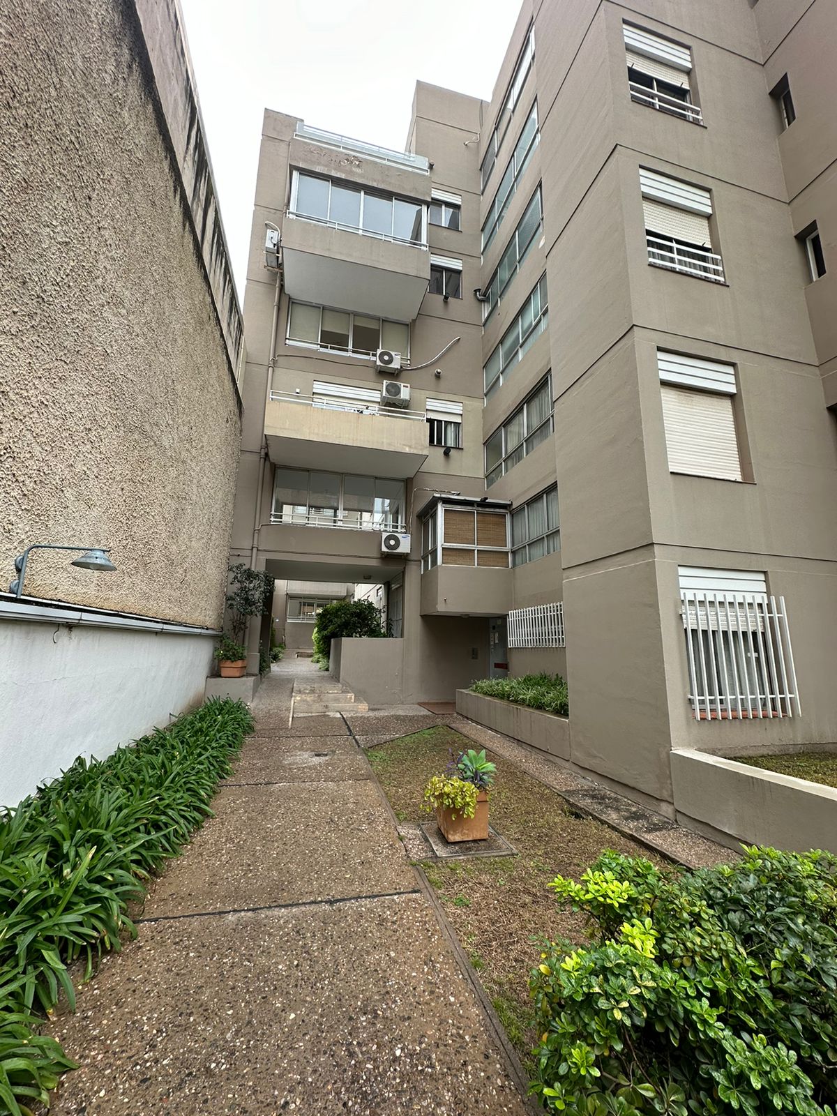 Nueva Córdoba - Venta Dpto. 3 Dorm. Con cochera