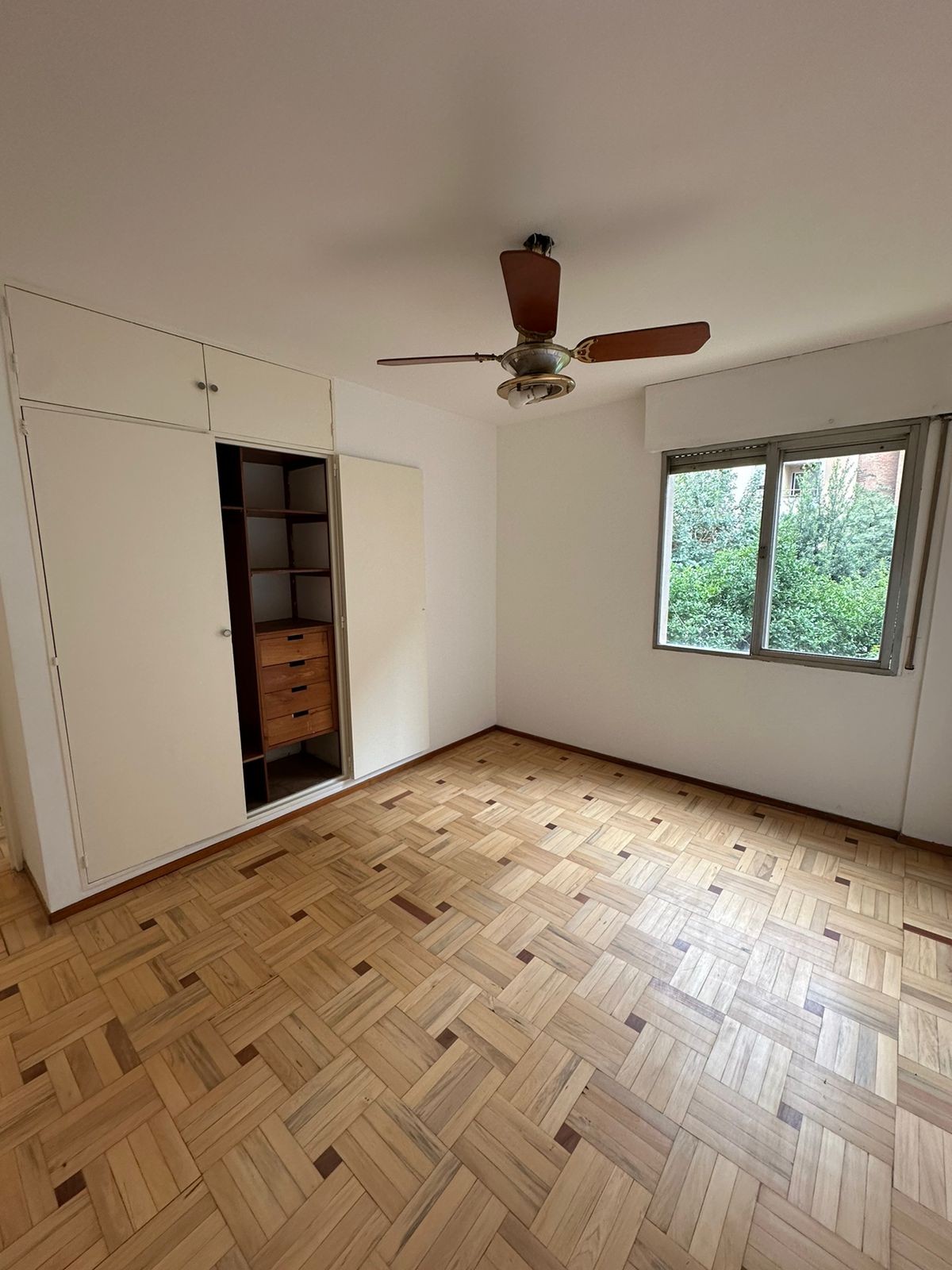 Nueva Córdoba - Venta Dpto. 3 Dorm. Con cochera