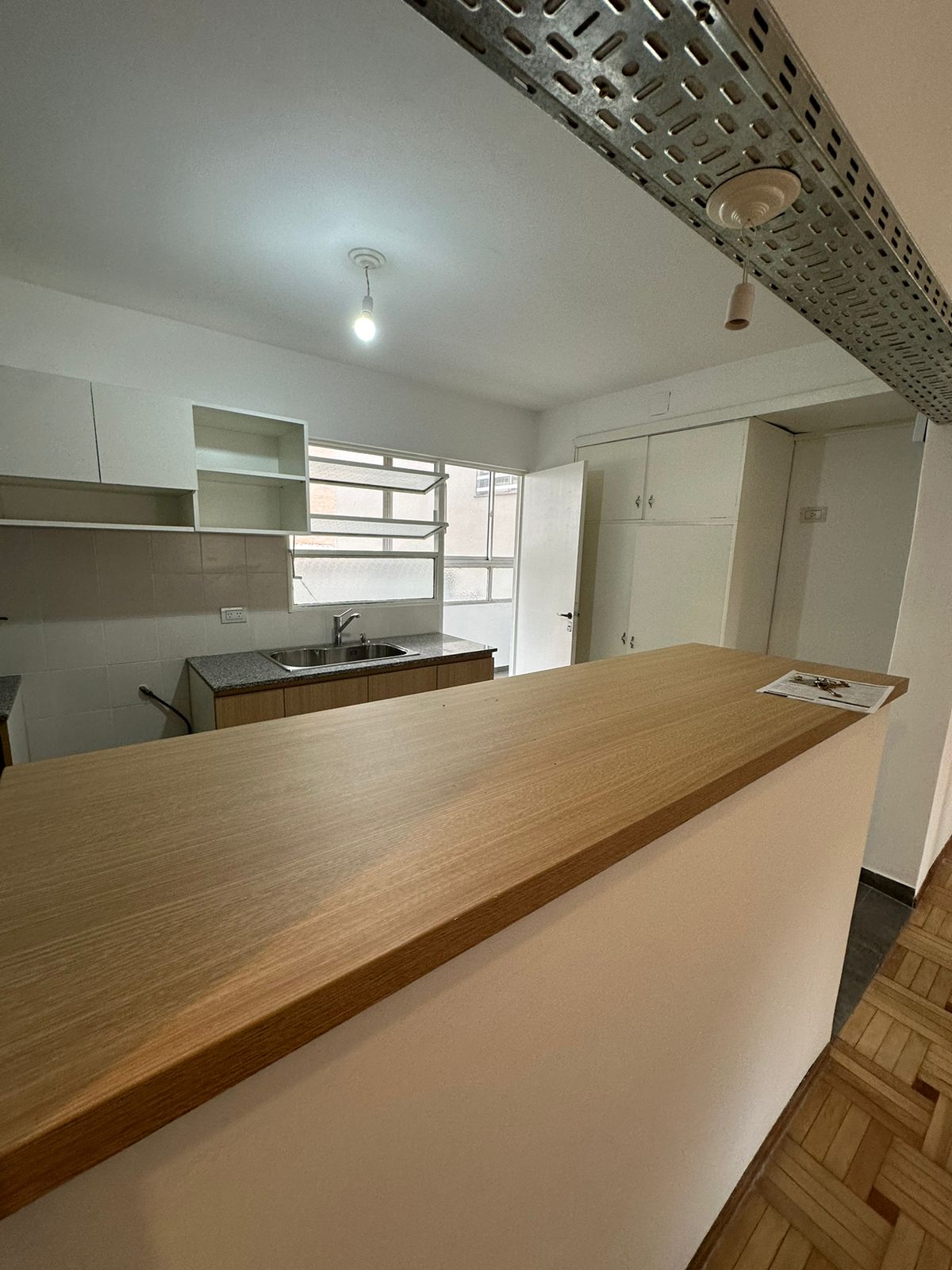 Nueva Córdoba - Venta Dpto. 3 Dorm. Con cochera
