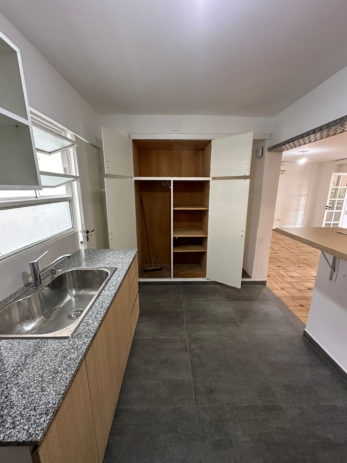 Nueva Córdoba - Venta Dpto. 3 Dorm. Con cochera