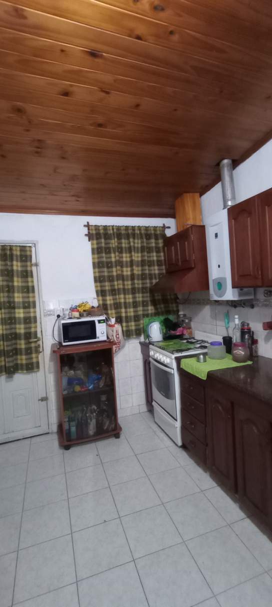 VENDO CASA EN VECINAL EX CUARTELES