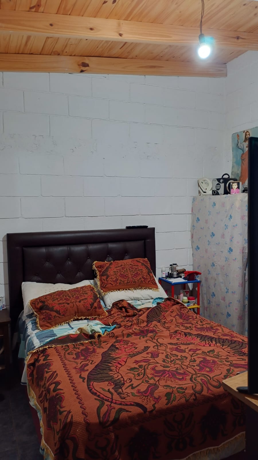 Unquillo casa una planta de 3 dormitorios dos baños