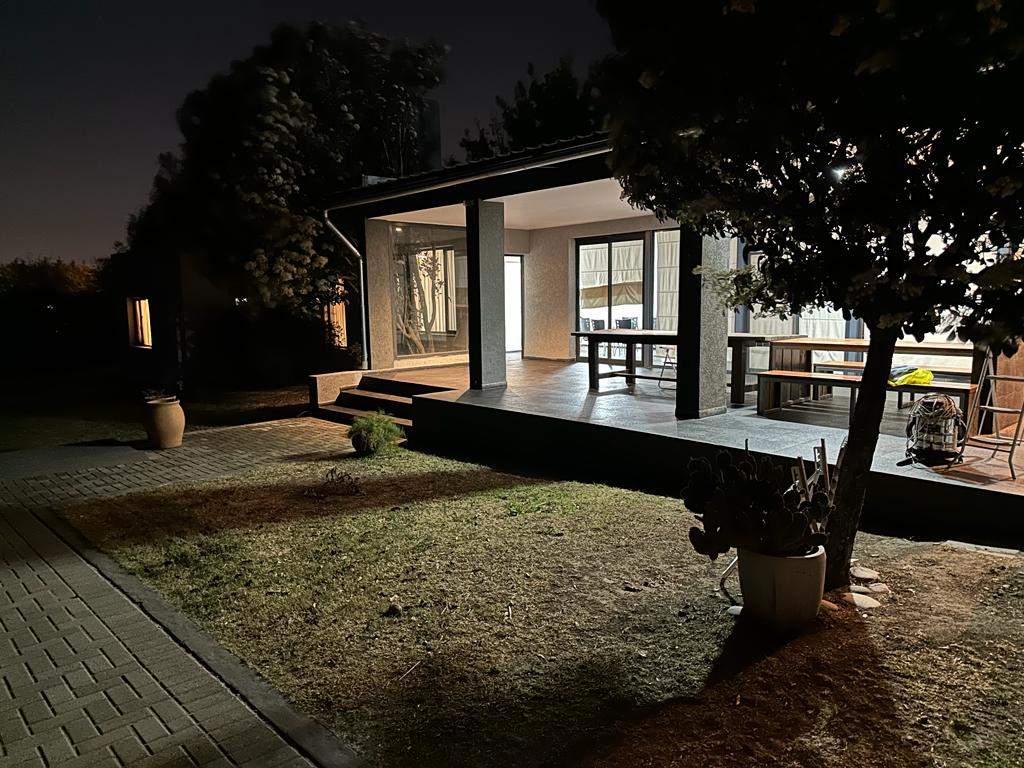 SE VENDE CASA EN CAUSANA ( COUNTRY) EXELENTE PROPIEDAD