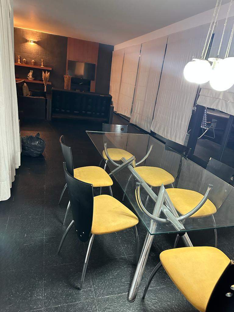 SE VENDE CASA EN CAUSANA ( COUNTRY) EXELENTE PROPIEDAD