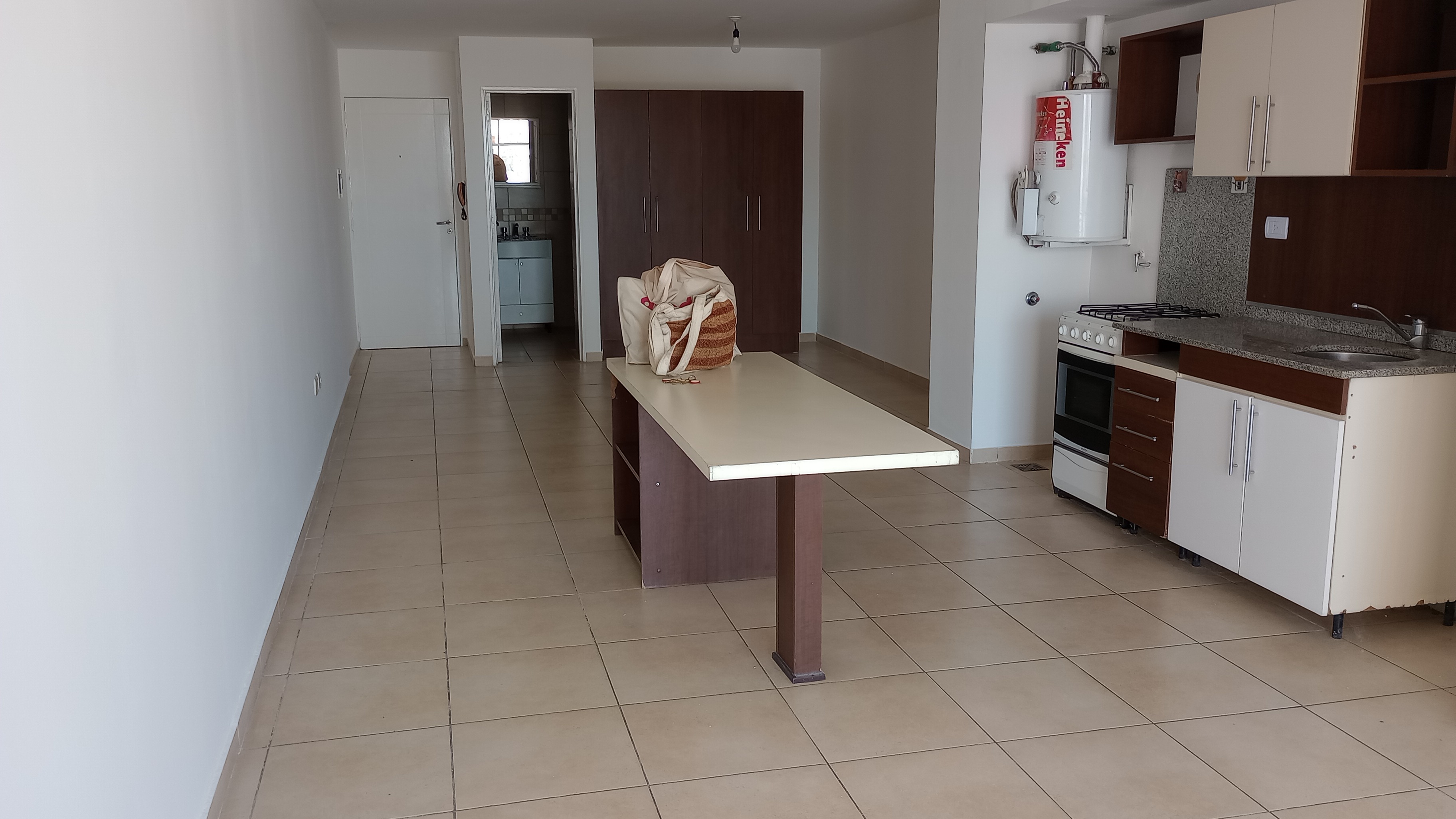 OB SALGUERO 144, LOFT MUY AMPLIO, FRENTE CON BALCON, IMPECABLE