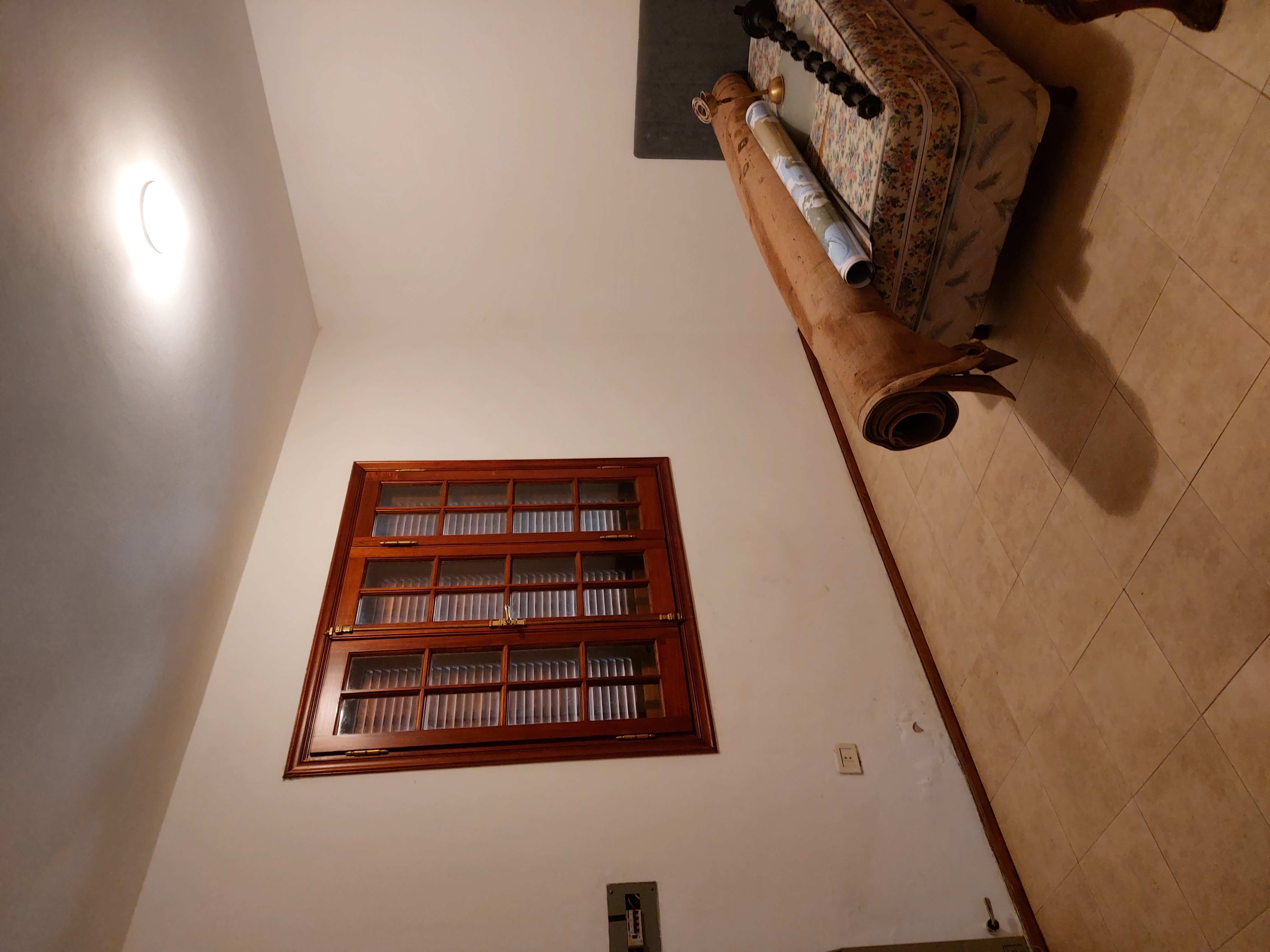 VENTA CASA EN 2 LOTES FONDO GOLF EN COUNTRY LAS DELICIAS. RECIBE MENOR