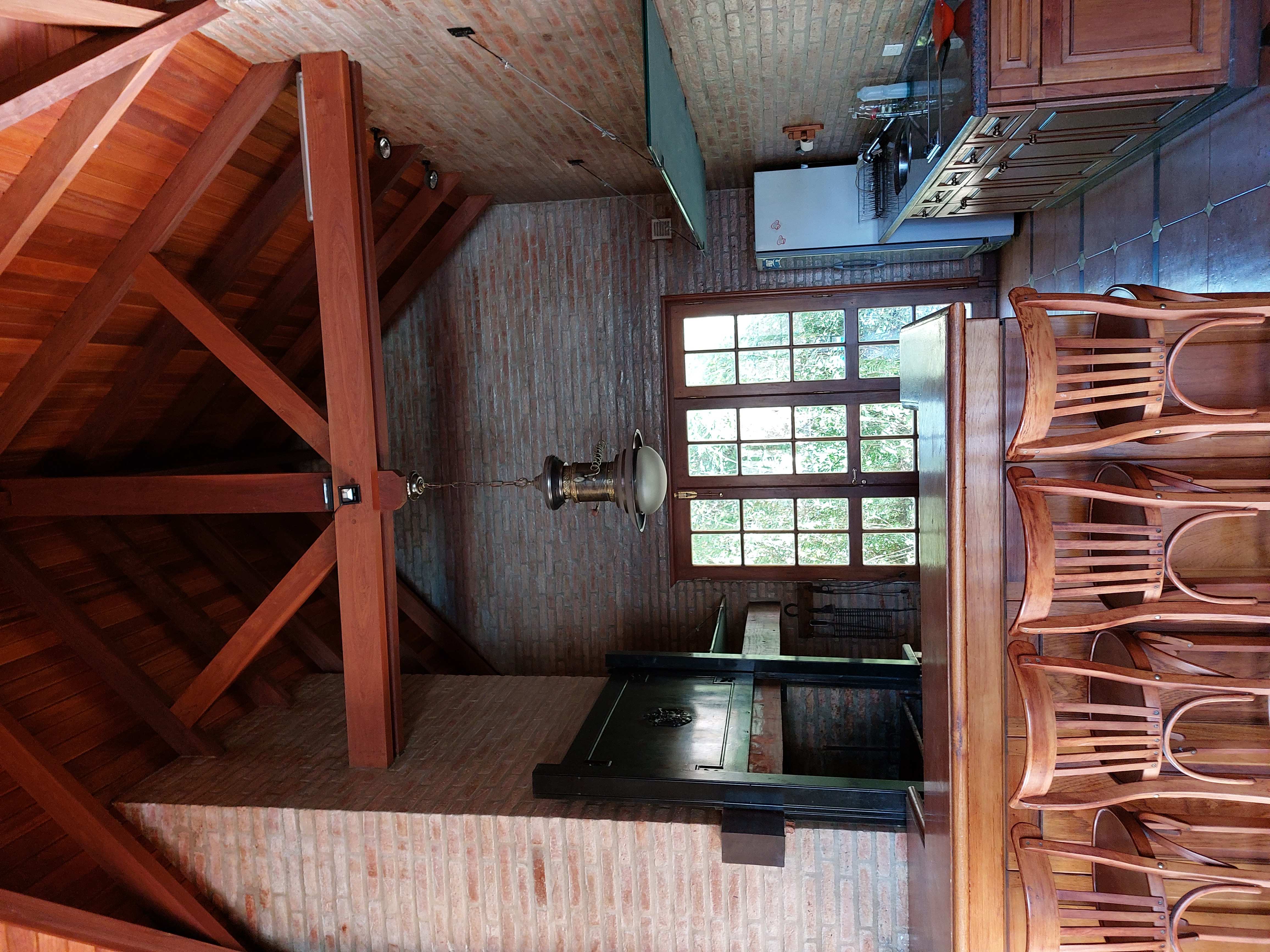 VENTA CASA EN 2 LOTES FONDO GOLF EN COUNTRY LAS DELICIAS. RECIBE MENOR