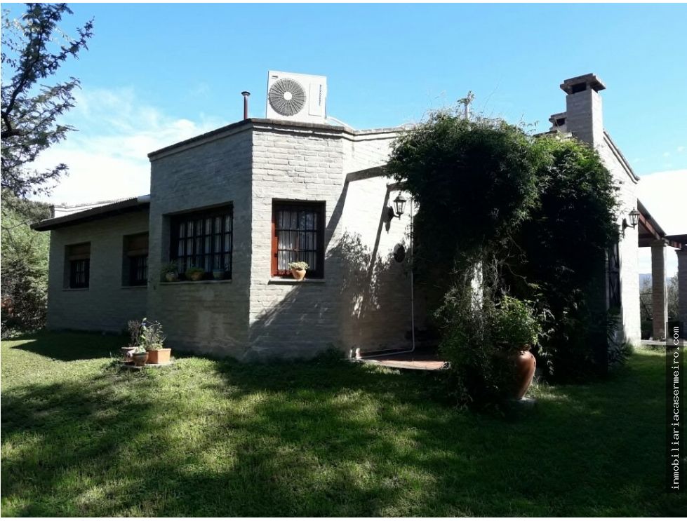 GRAN CASA EN VILLA LA BOLSA.