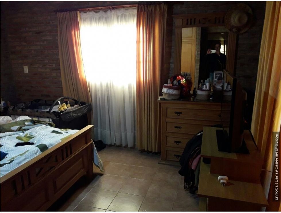 GRAN CASA EN VILLA LA BOLSA.