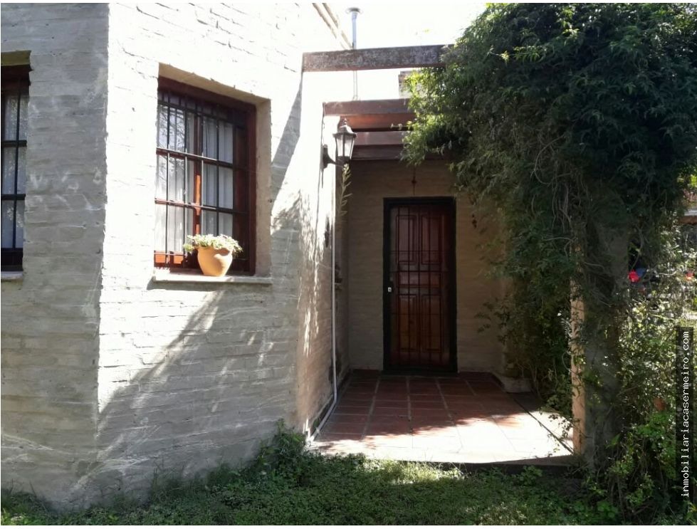 GRAN CASA EN VILLA LA BOLSA.