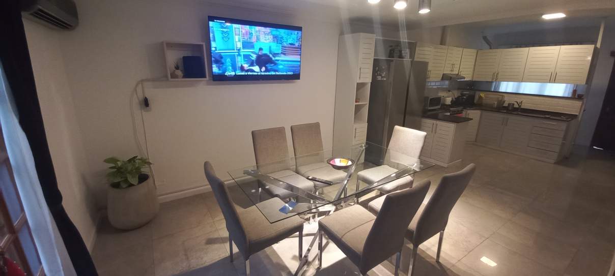 Excepcional casa en impecables condiciones...!!!