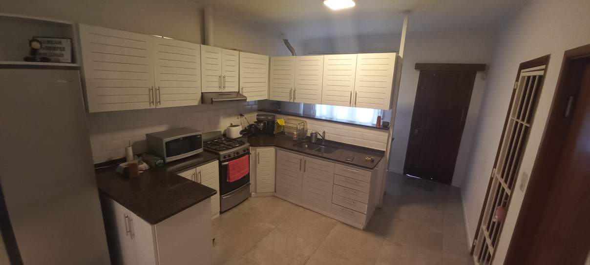 Excepcional casa en impecables condiciones...!!!