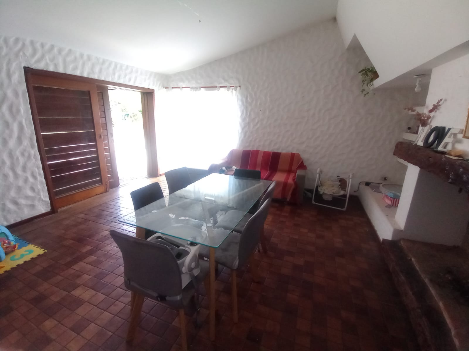 APTA CREDITO - CASA DE 4 DORM. EN VENTA EN VILLA ALLENDE GOLF