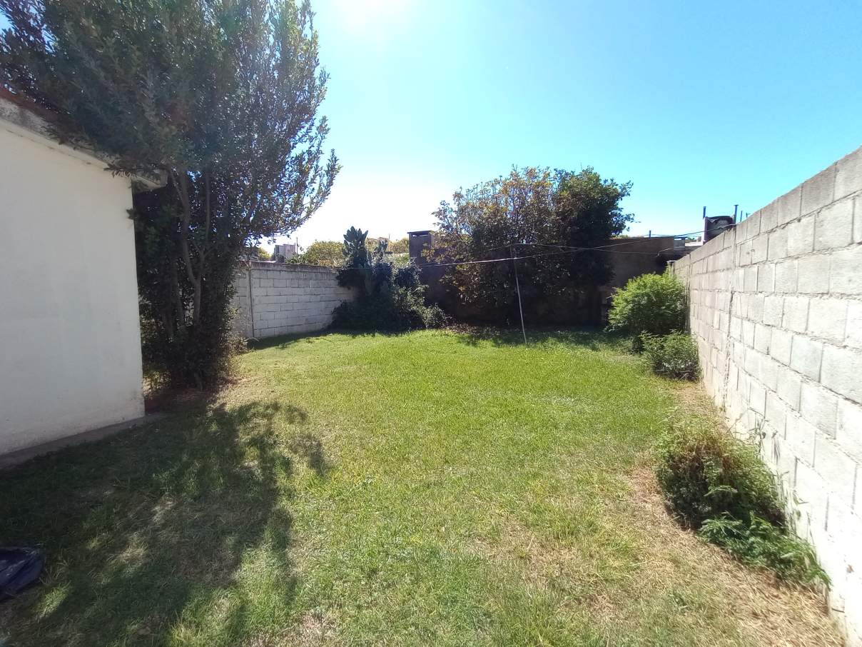 SE VENDE CASA DE DOS DORMITORIOS EN BARRIO ALBERDI RIO CUARTO