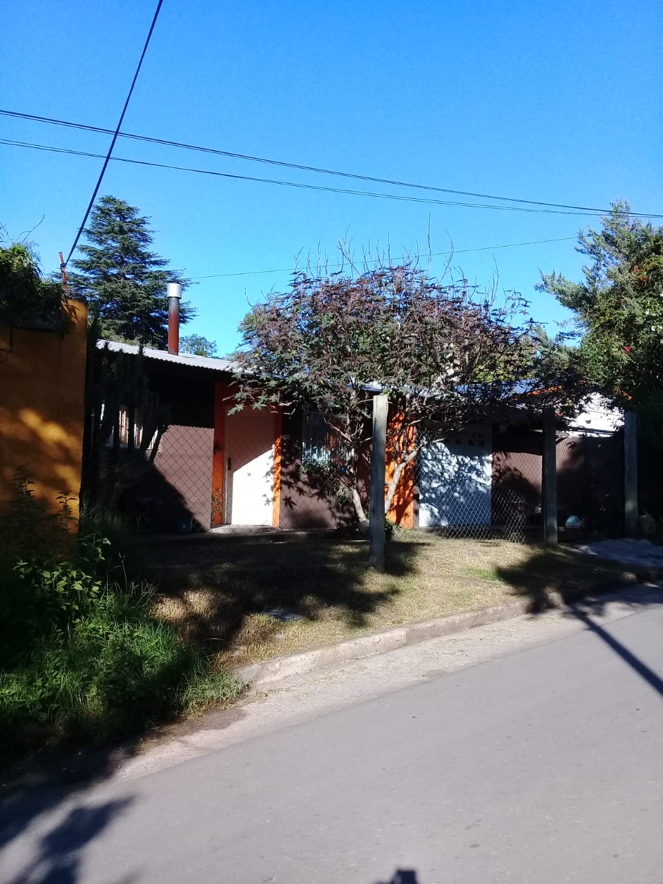 VENDO OPORTUNIDAD!! CASA EN UNQUILLO A POCAS CUADRAS DEL CENTRO SOBRE ASFALTO, MUY BUENA ZONA!!