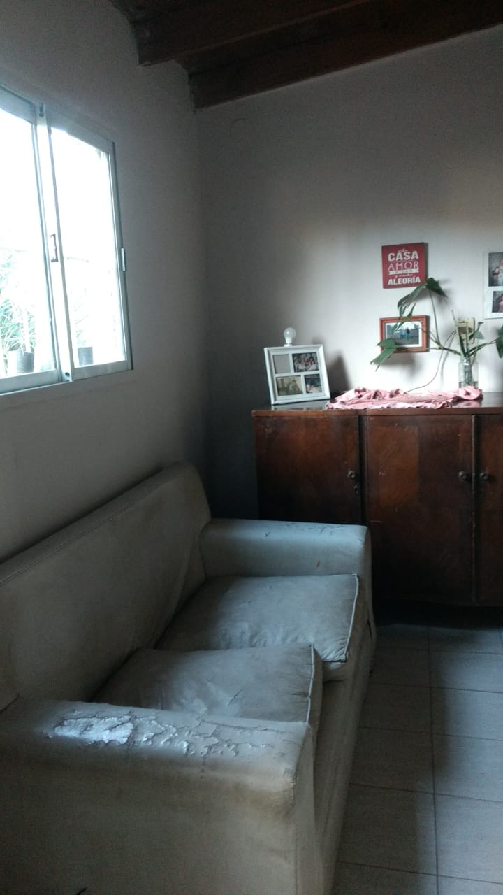 VENDO OPORTUNIDAD!! CASA EN UNQUILLO A POCAS CUADRAS DEL CENTRO SOBRE ASFALTO, MUY BUENA ZONA!!