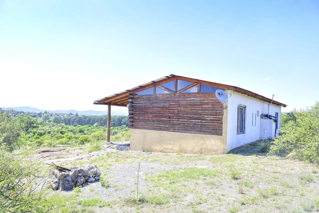 VENDO: TERRENO CON DOS CABAÑAS EN ESPEJO - CABALANGO